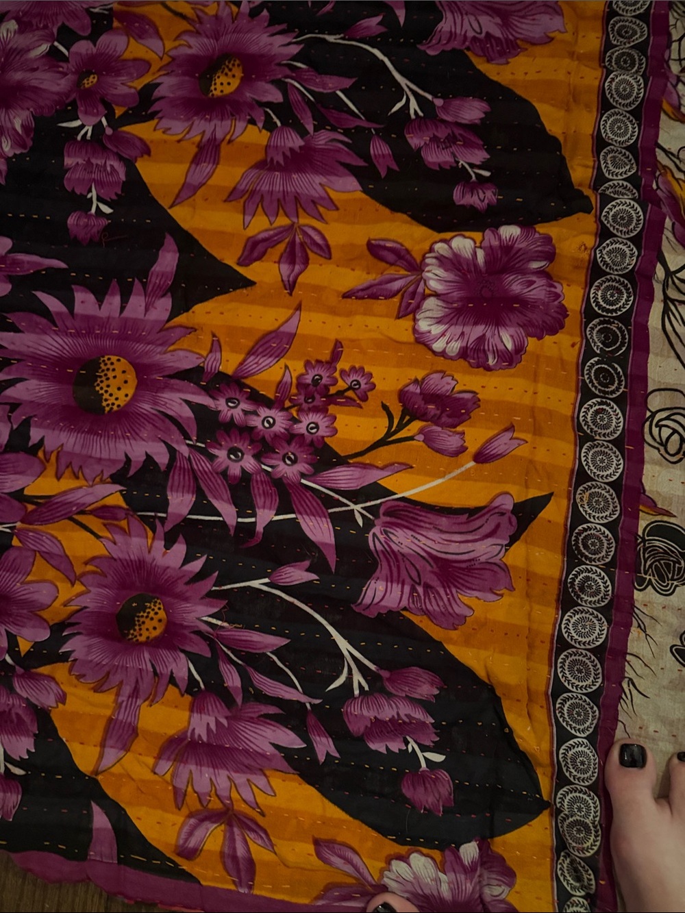 LAST ONE!!  Colorful Floral Kantha Patchwork Quilt Throw - Picture 8 of 10